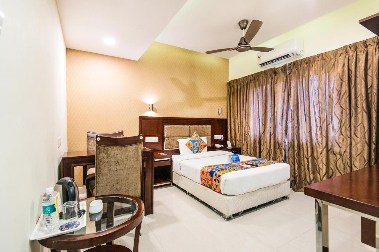 Fabhotel Apple Residency Chennai Bagian luar foto